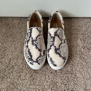 Steve Madden Gills Slip On Platform Snakeskin Beige Sneaker Size 8.5